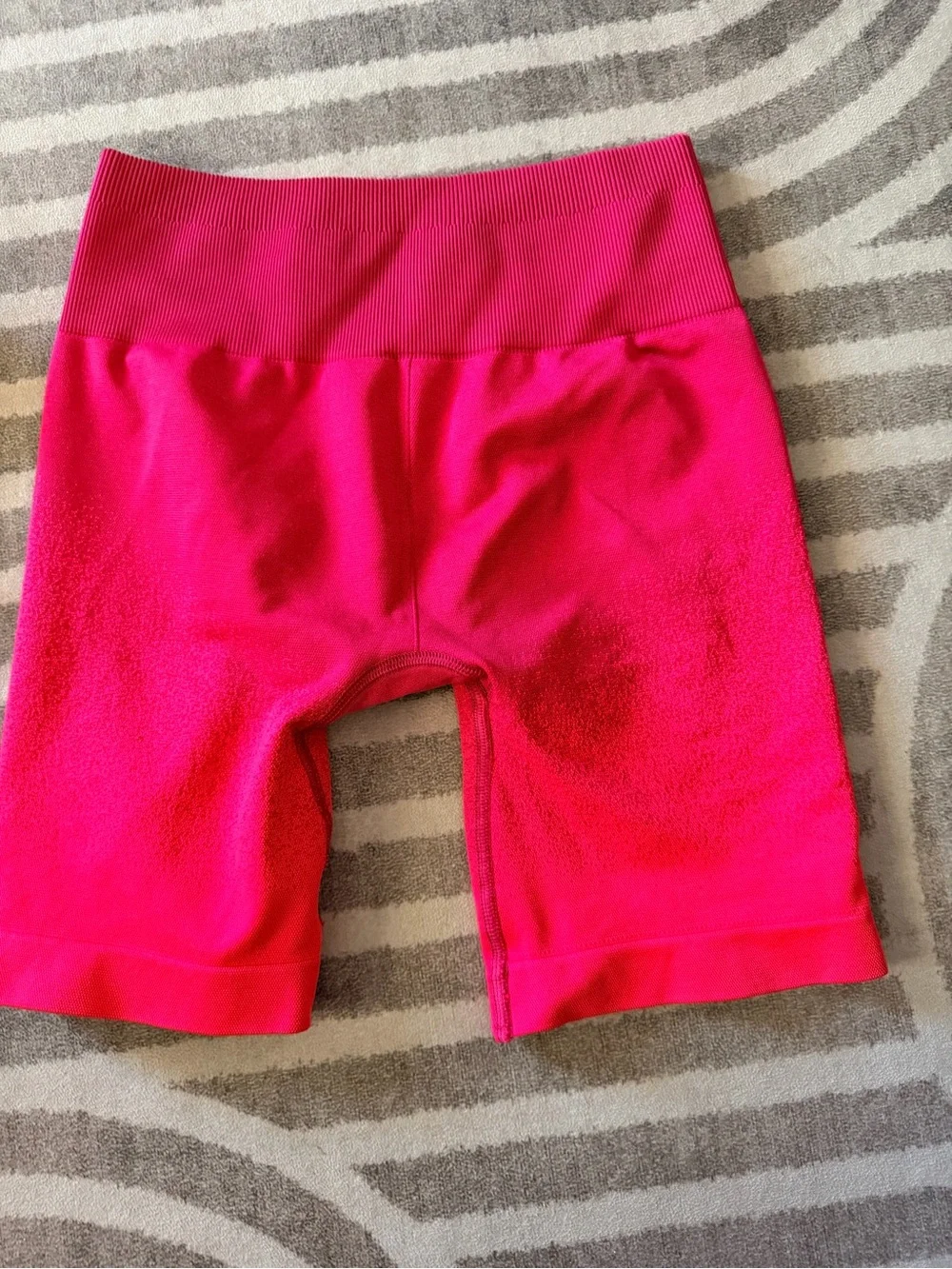Gymshark Hot Pink Seamless Bike Shorts - Picture 3 of 3